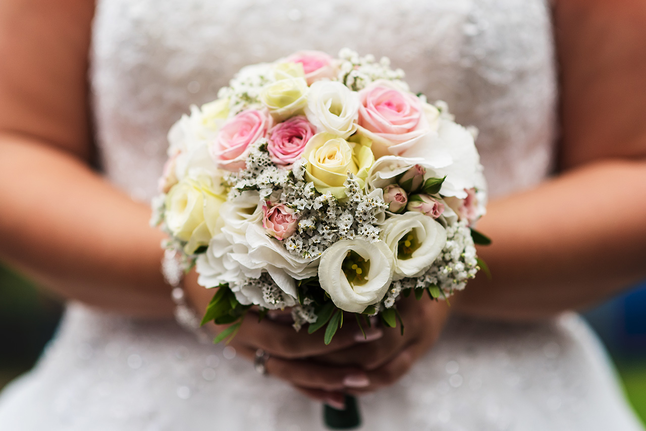 Le mariage à Liège, Mariés Belgique, Préparatifs de la mariée, photographe mariage, Mariée, voile de la mariée, robe de mariée, photographe Liège, reportage de mariage, wedding Day, photo mariée, mariés, bouquet de marié